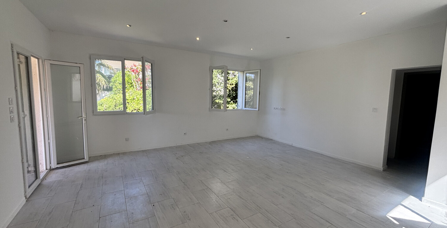 Maison de 110 m2 + Terrain sur 1950 m2- ENSUES LA REDONNE — photo 1