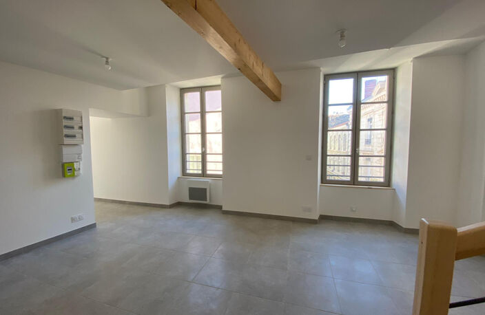 Côte Jacquemart, T3 duplex à louer au 2e étage ... — photo 2