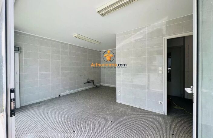 A vendre locaux commerciaux proche du centre — photo 2