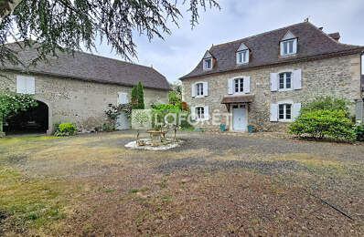 Demeure béarnaise avec grange et piscine proche Orthez 9 pièces 285m² — photo du bien