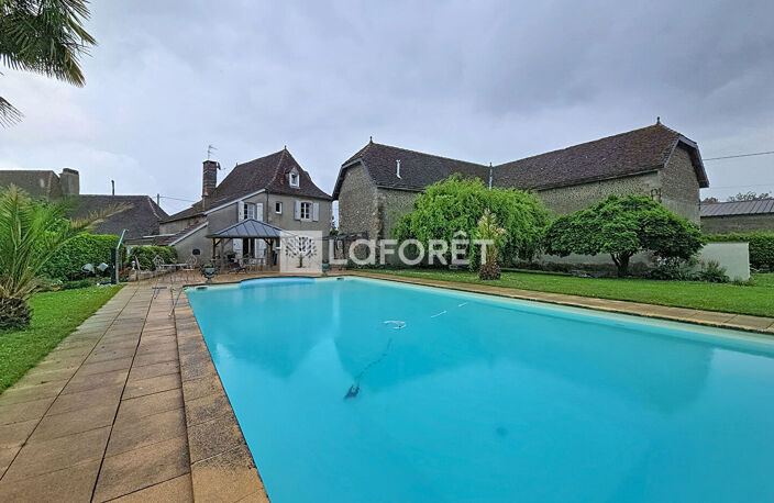 Demeure béarnaise avec grange et piscine proche Orthez 9 pièces 285m² — photo 4