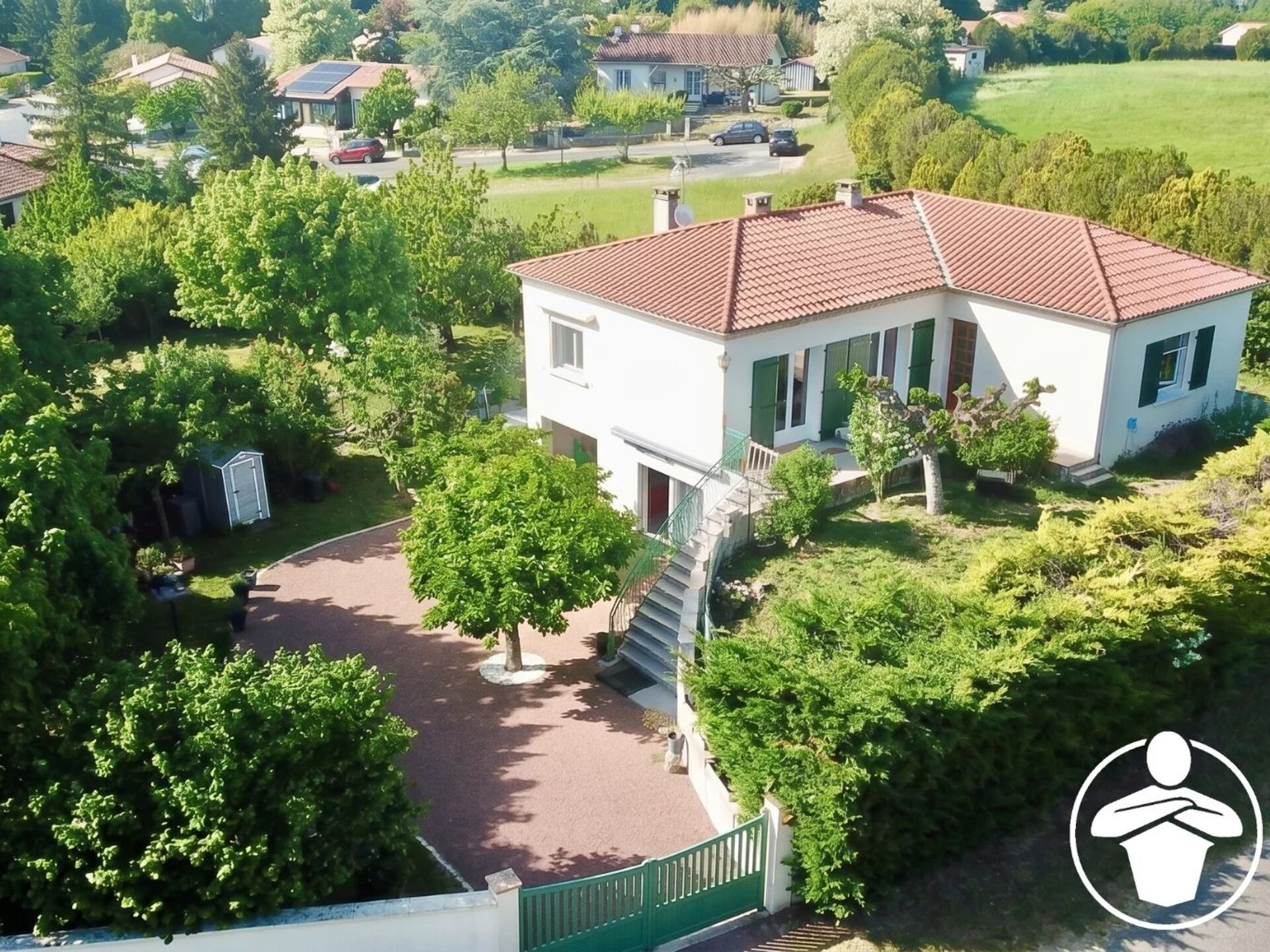 Maison 10 pièces 153 m² · à Cancon · 153 m² · 159 900 €