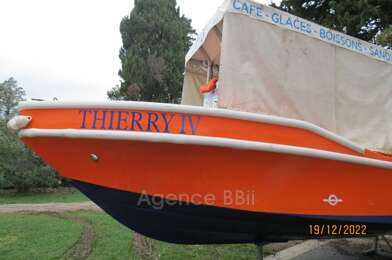 Commerce  528000 €