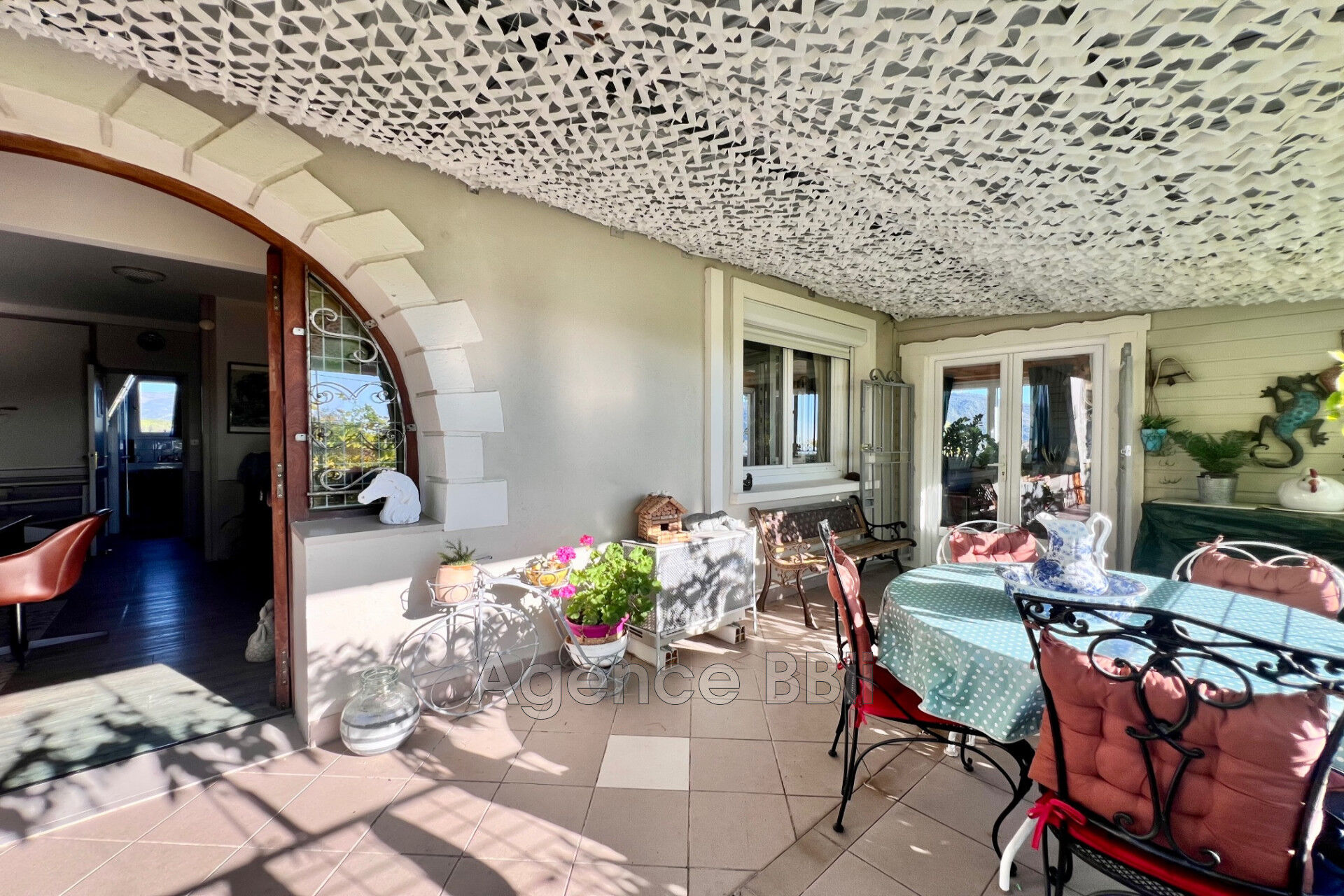 Villa / Maison  T7 à vendre Saint-André-de-la-Roche 06730