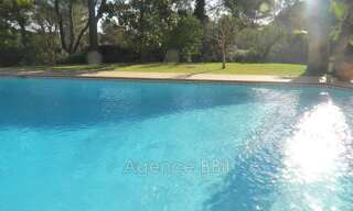 Maison  500 m² à vendre à Mougins (06250)