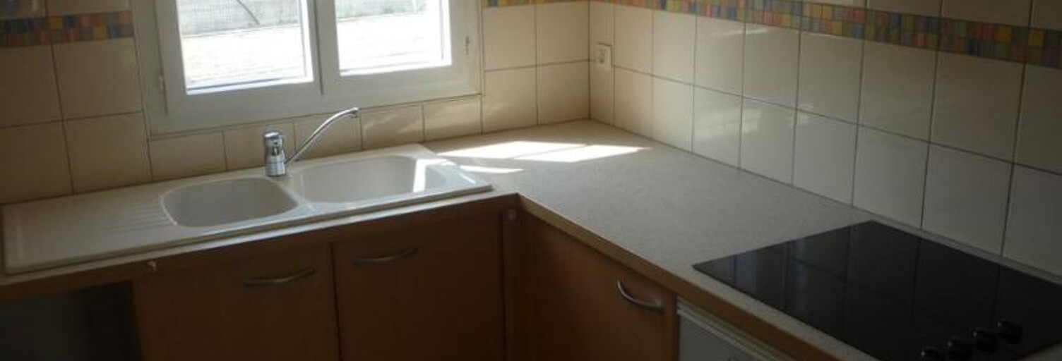 Maison 4 Pièces 75 m² à louer à Sainte-Terre (33350)