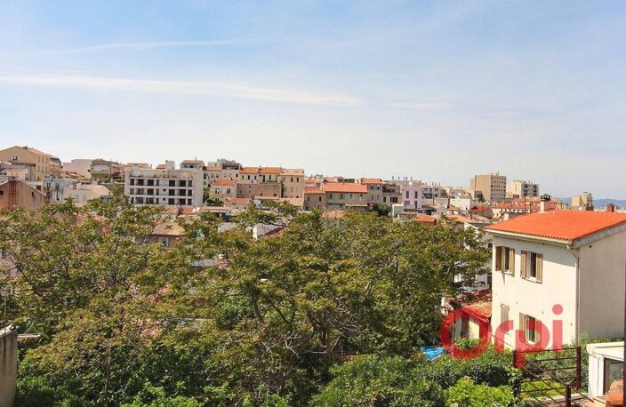 Rare à Endoume (13007) - Immeuble (10 pièces- 165m2) en mono-propriété avec jardin et aperçu mer — photo 2
