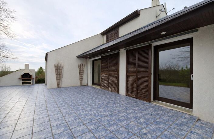 Maison 6 pièces - 4 chambres, 155 m² sur une parcelle de 3 000 m² à Loches (37) — photo 3