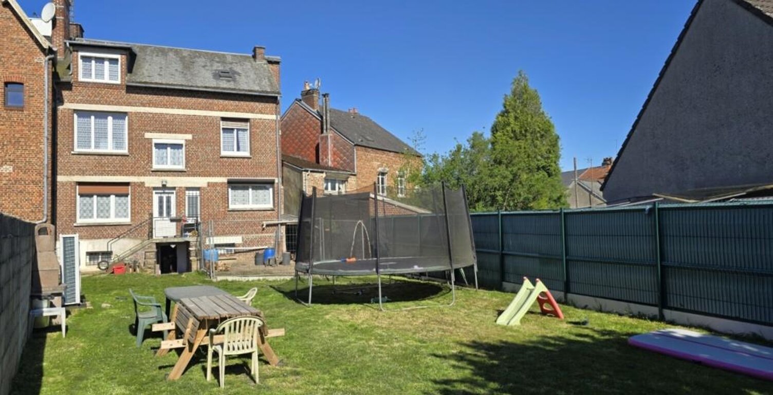 HIRSON (02) -   Vente maison avec 6 chambres  ️ ️ ️ ️ ️ ️, garage   et jardin ☘️ — photo 1
