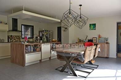 Maison 7 pièces 332800 €
