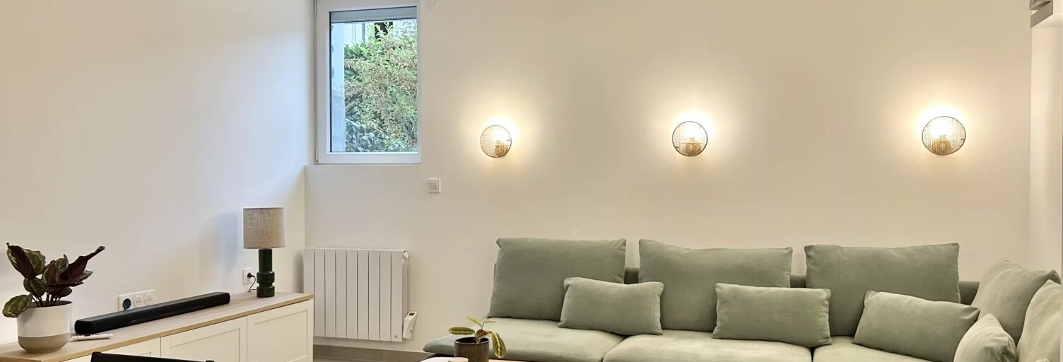 Maison 15 Pièces 296 m² à louer à Bron (69500)