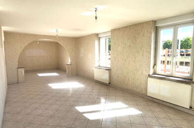 Appartement 5 pièces 830 €