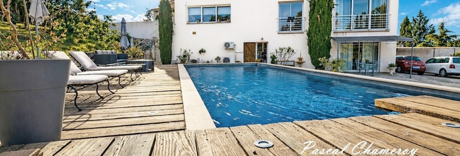 Maison 6 Pièces 190 m² à vendre à Vernègues (13116)