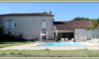 Maison 6 Pièces 215 m² à vendre à Montmoreau (16190)