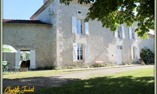 Maison 6 Pièces 215 m² à vendre à Montmoreau (16190)
