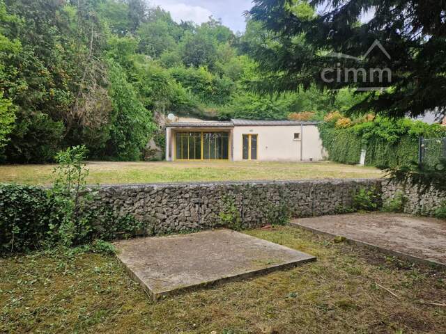Ensemble troglodytique à Fondettes 231m² — photo du bien