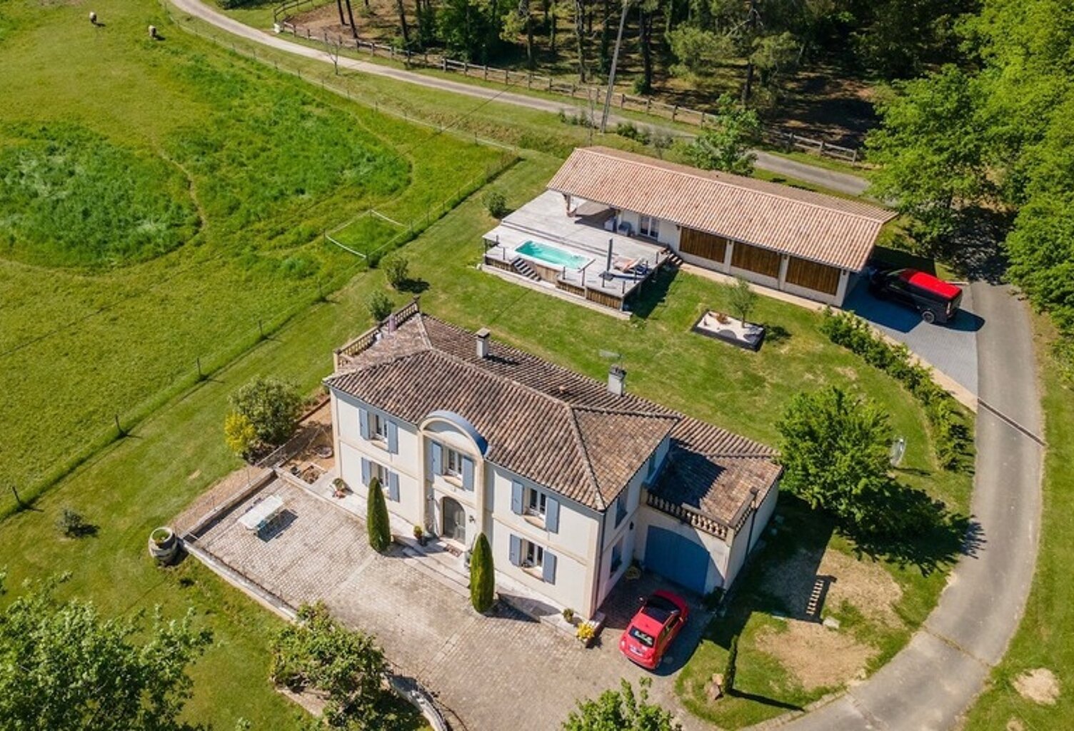 Propriété de charme avec vue panoramique sur la forêt 170m2, dépendance avec studio et grange, SALLEBOEUF — photo 1