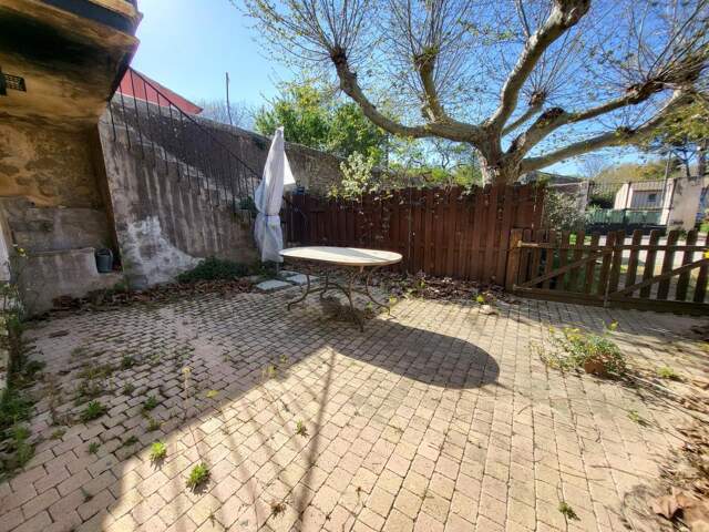 EXCLUSIVITE - APPARTEMENT - TERRASSE - JARDIN - STATIONNEMENT — photo du bien