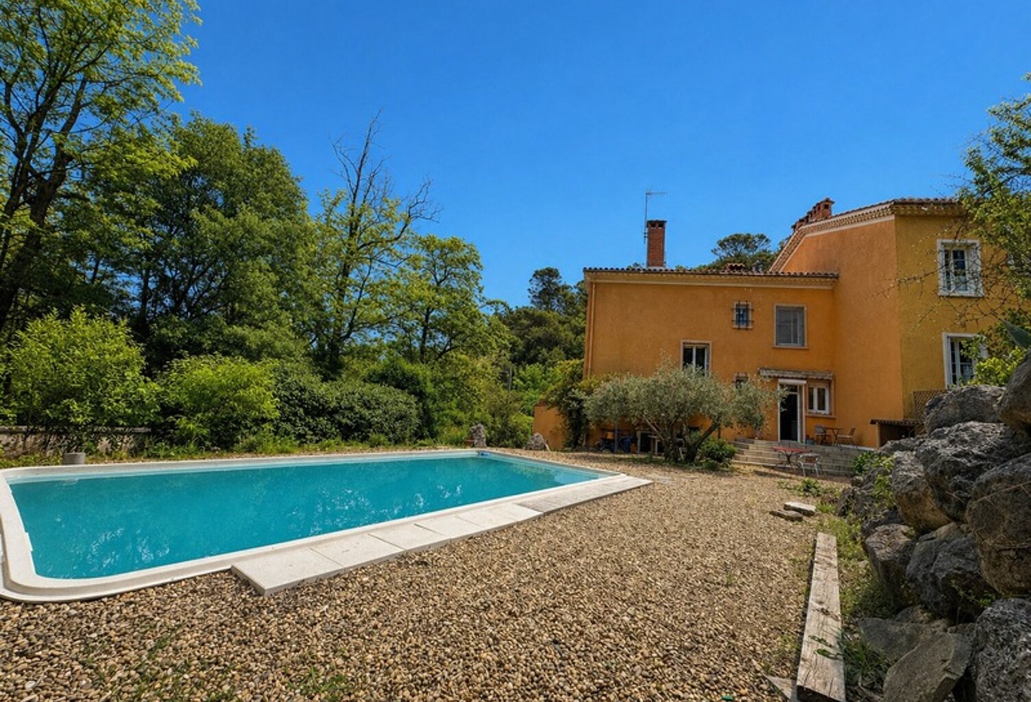 Maison à vendre 8 pièces ALES (30) — photo 1
