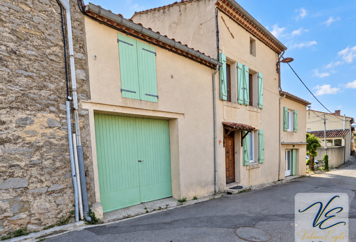 **À Cesseras, maison vigneronne de caractère avec jardin, 4 chambres et DPE B** — photo 1