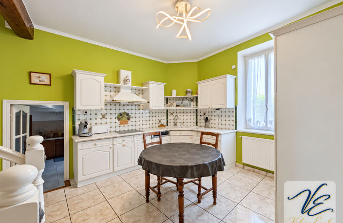 **À Cesseras, maison vigneronne de caractère avec jardin, 4 chambres et DPE B** — photo 5