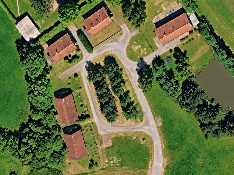 Dpt Creuse (23), à vendre à Colondannes cinq maisons à ossature bois  louées - Terrain 1,10 ha — photo 1