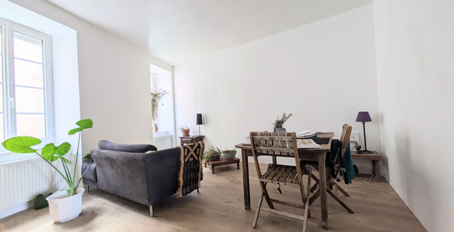 MAISON DE VILLE A COTTANCE - 160 m² - SALON ET SEJOUR - 4 CHAMBRES - EXTERIEUR - PUITS — photo 1