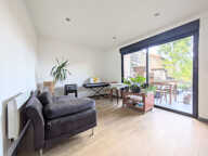 MAISON DE VILLE A COTTANCE - 160 m² - SALON ET SEJOUR - 4 CHAMBRES - EXTERIEUR - PUITS — photo 2