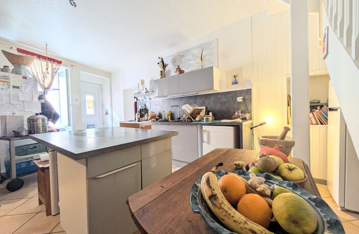MAISON DE VILLE A COTTANCE - 160 m² - SALON ET SEJOUR - 4 CHAMBRES - EXTERIEUR - PUITS — photo 3