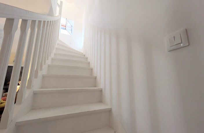 MAISON DE VILLE A COTTANCE - 160 m² - SALON ET SEJOUR - 4 CHAMBRES - EXTERIEUR - PUITS — photo 4