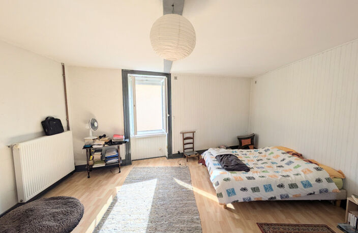 MAISON DE VILLE A COTTANCE - 160 m² - SALON ET SEJOUR - 4 CHAMBRES - EXTERIEUR - PUITS — photo 5