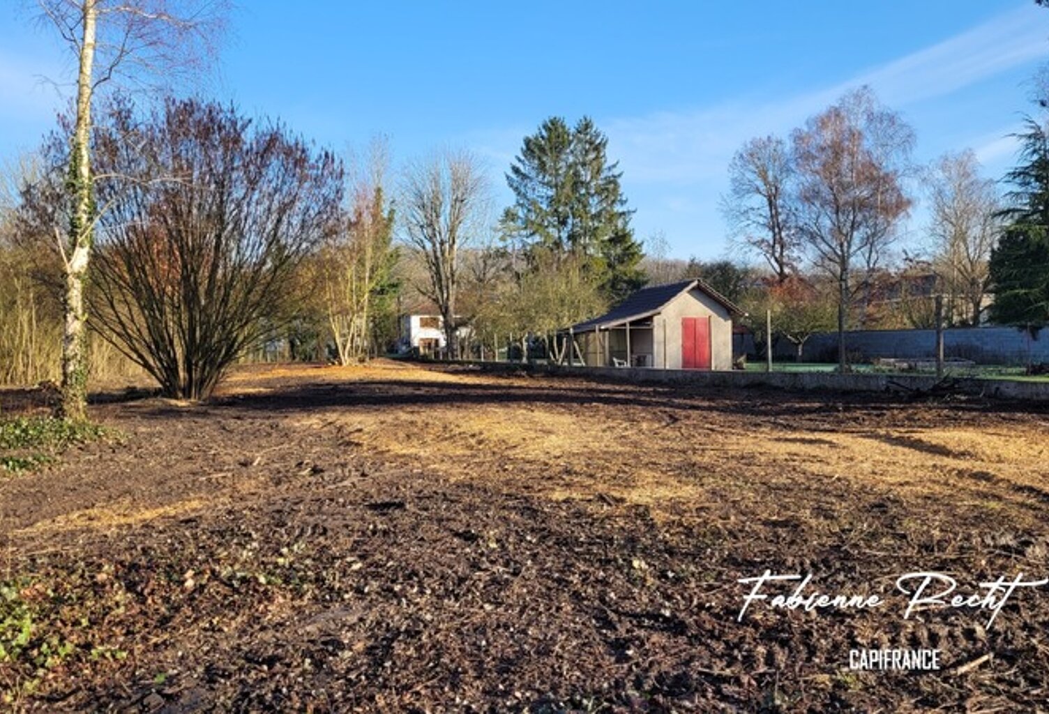 Terrain constructible - 2092 m² — photo 1