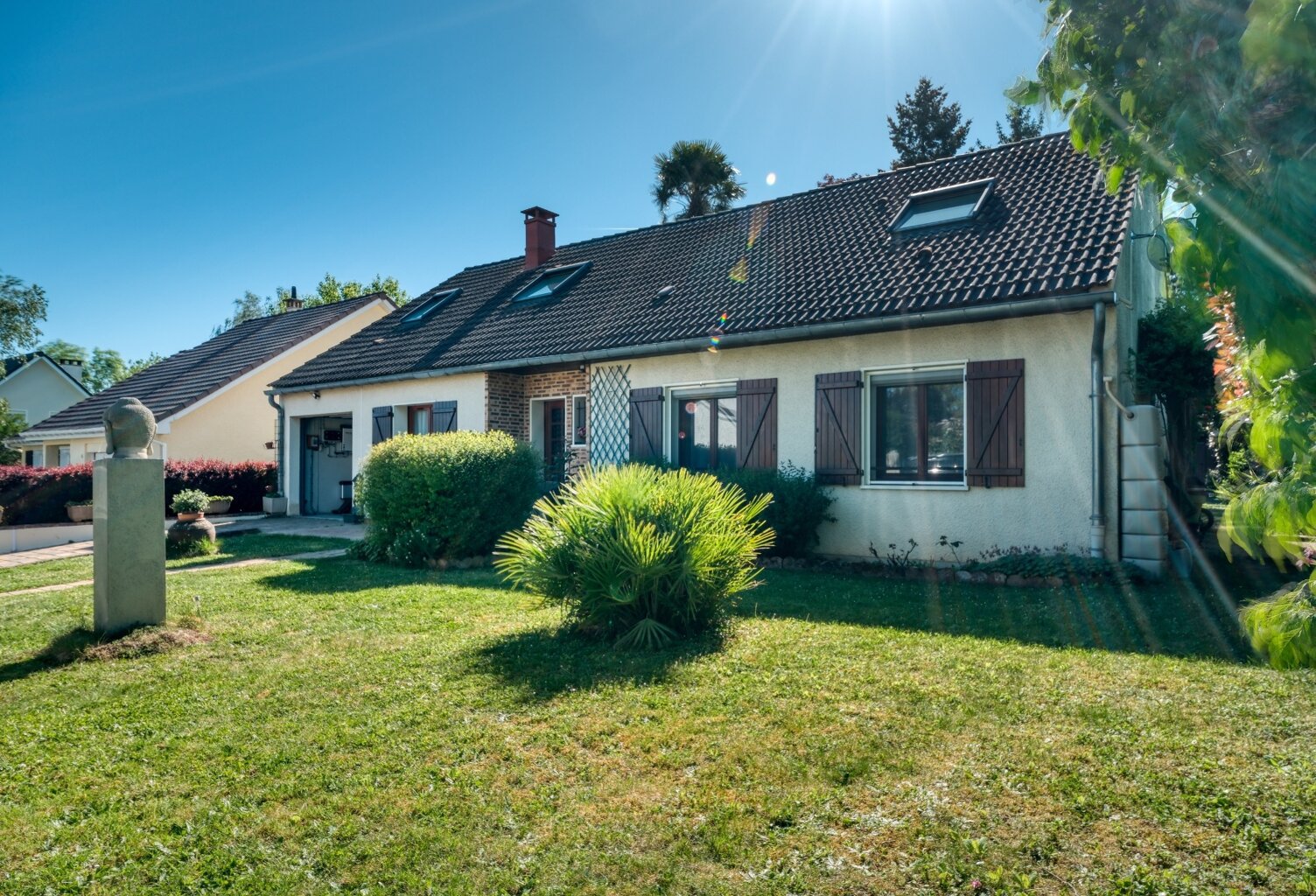 Elégante maison Familiale de 8 pièces 180m² avec Vie de Plain-Pied 6 Chambres - DPE C- Véranda et terrain arboré de 756m² — photo 1