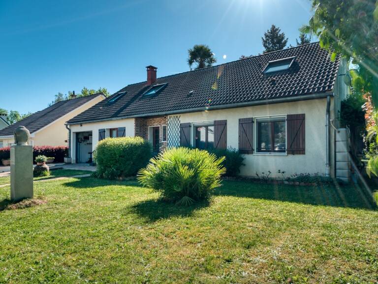Elégante maison Familiale de 8 pièces 180m² avec Vie de Plain-Pied 6 Chambres - DPE C- Véranda et terrain arboré de 756m² — photo 1