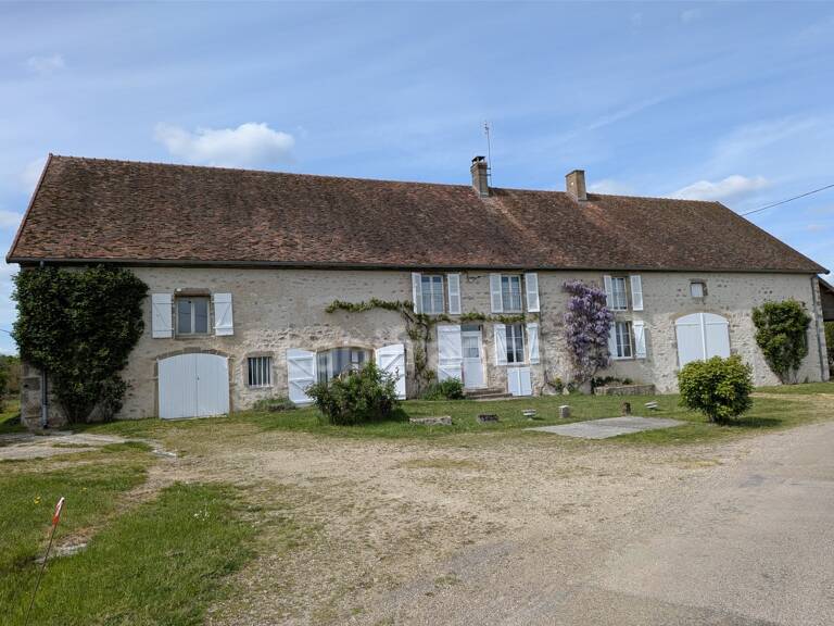 SAULIEU - PORTES DU MORVAN- Longère de caractère à fort potentiel – Idéal projet de vie ou gîte — photo 1