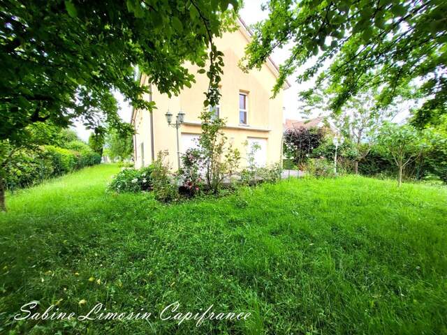 Dpt Doubs (25), à vendre VIEUX CHARMONT maison P8 — photo du bien