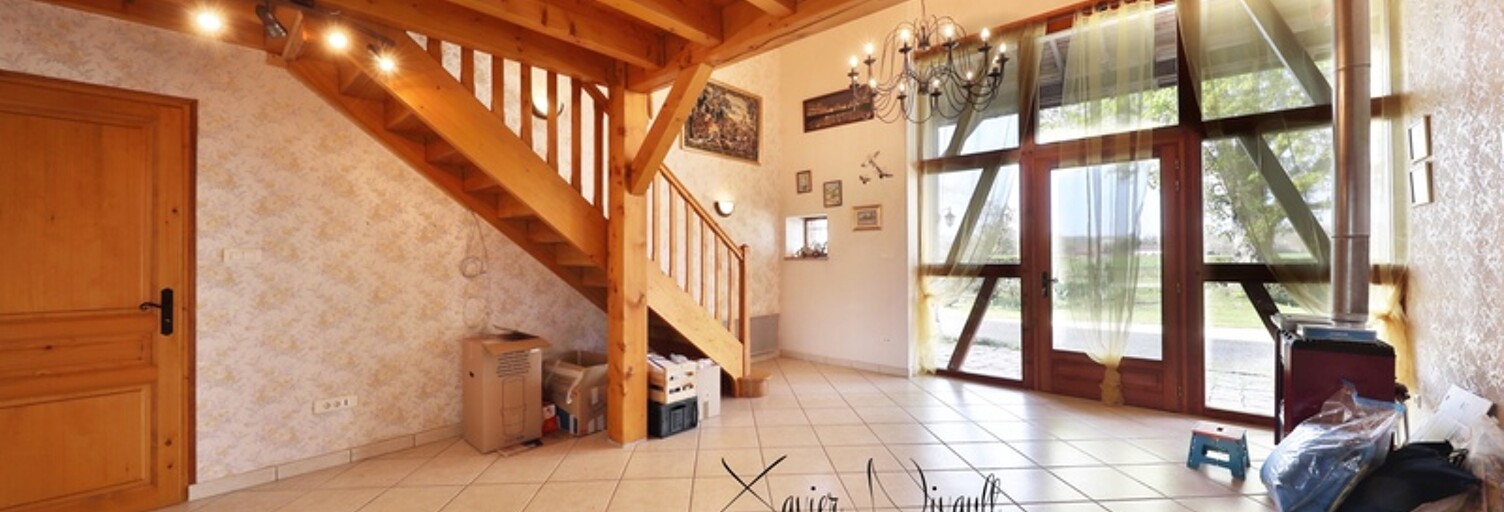 Maison 5 Pièces 163 m² à vendre à Mantenay-Montlin (01560)