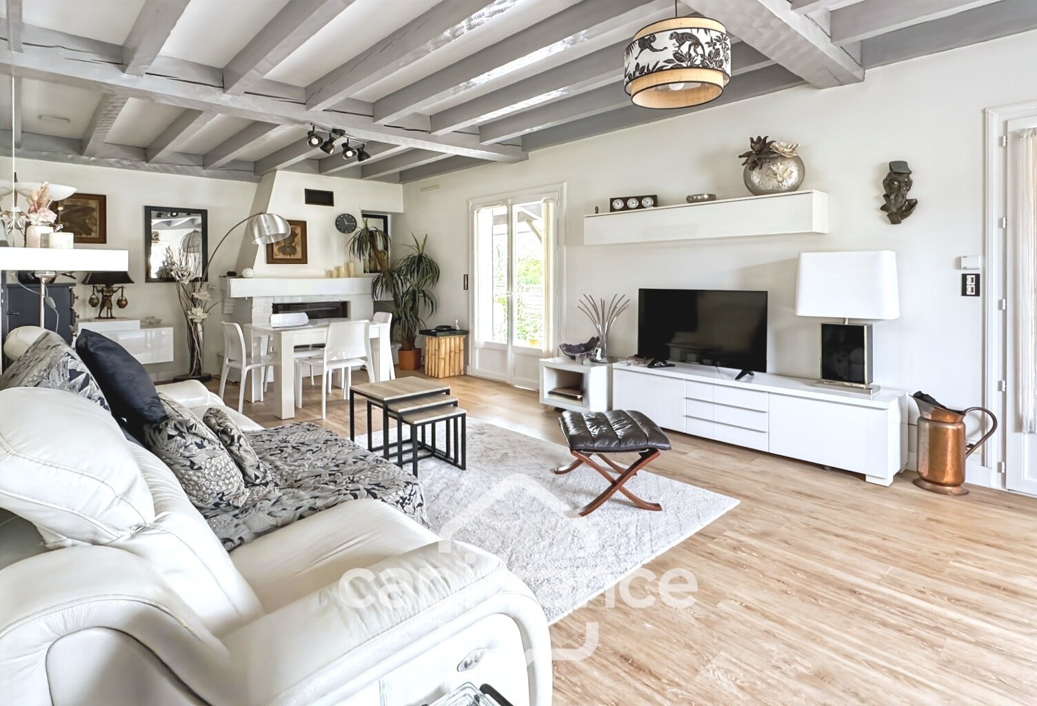 CASTETS 40  – Maison rénovée de 123 m² avec T1 indépendant, sous-sol aménageable de 100 m² et jardin paysagé — photo 1