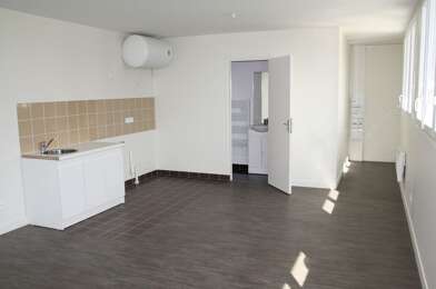 Appartement 3 pièces 990 €
