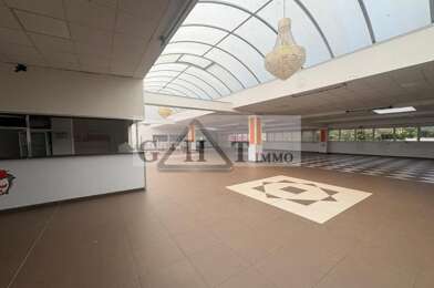 Commerce  1800000 €
