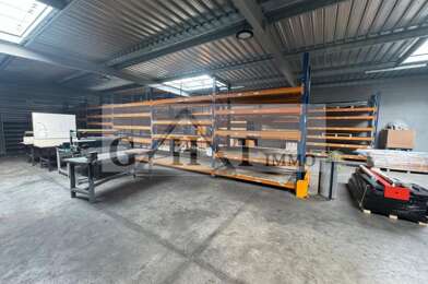 Local industriel  10477 €