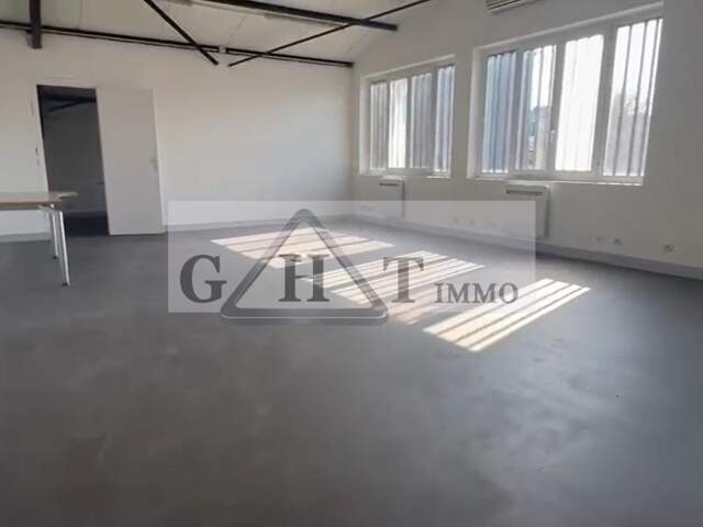 BUREAUX A LOUER DE 260 m² — photo du bien