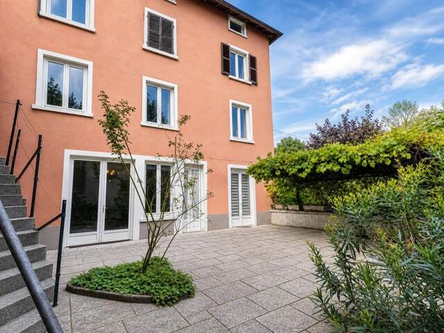 Maison de charme en vente à Courzieu - Idéal pour familles — photo du bien