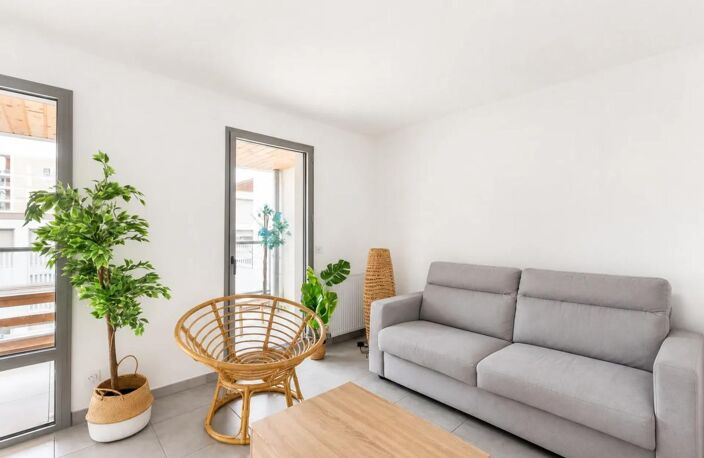Superbe T4 avec Terrasse à Bron — photo 4