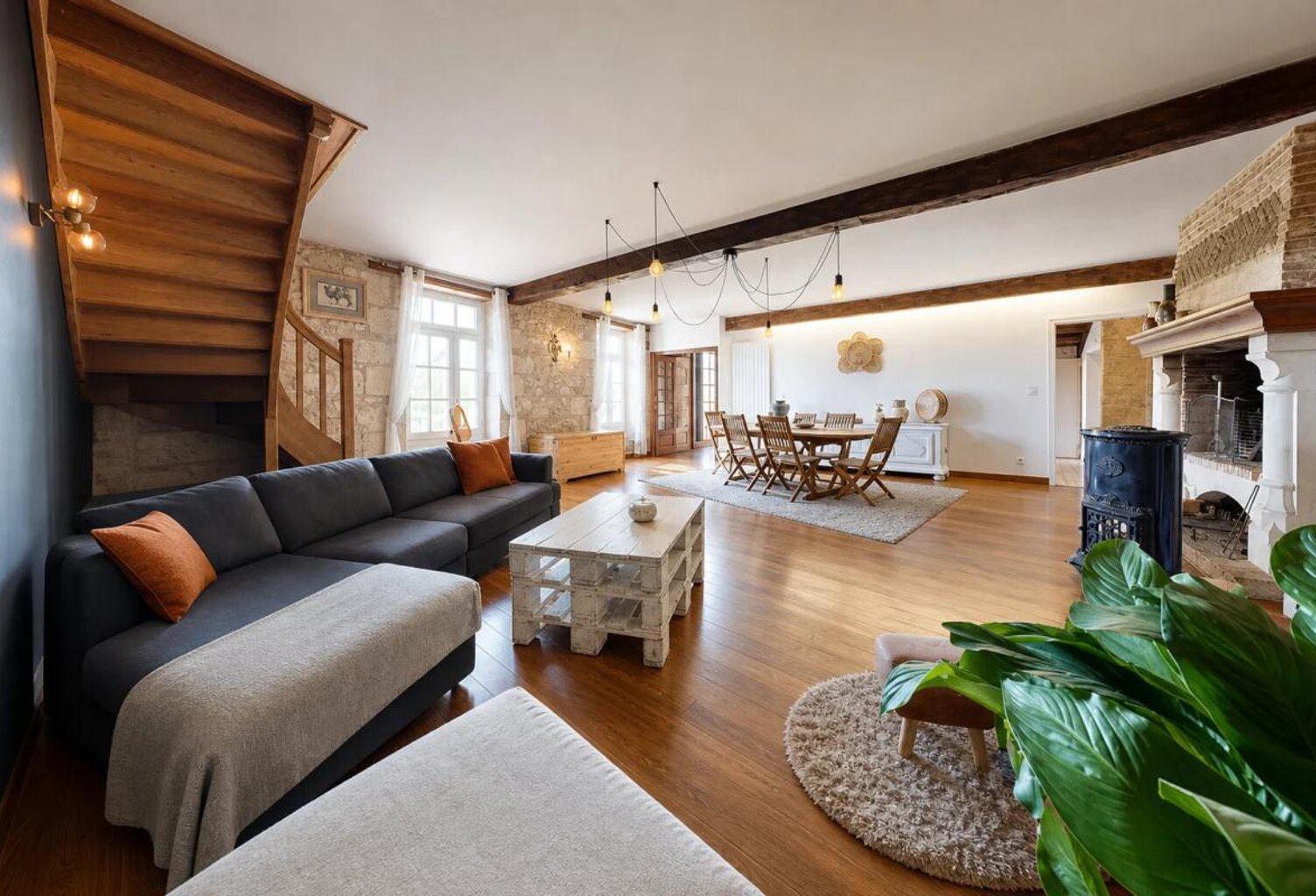 Belle maison en pierre XVIIIᵉ - 265m² Eymouthiers — photo 1