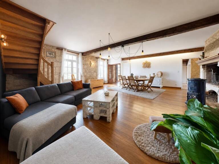 Belle maison en pierre XVIIIᵉ - 265m² Eymouthiers — photo 1