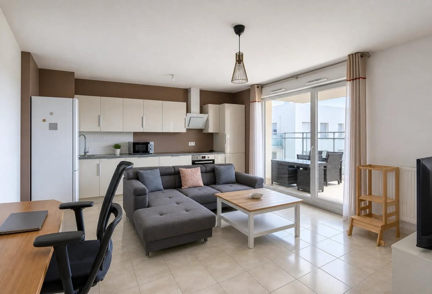 VENDU LOUÉ - 3 pièces de 63 m2, situé à Vaulx-en-Velin — photo 1