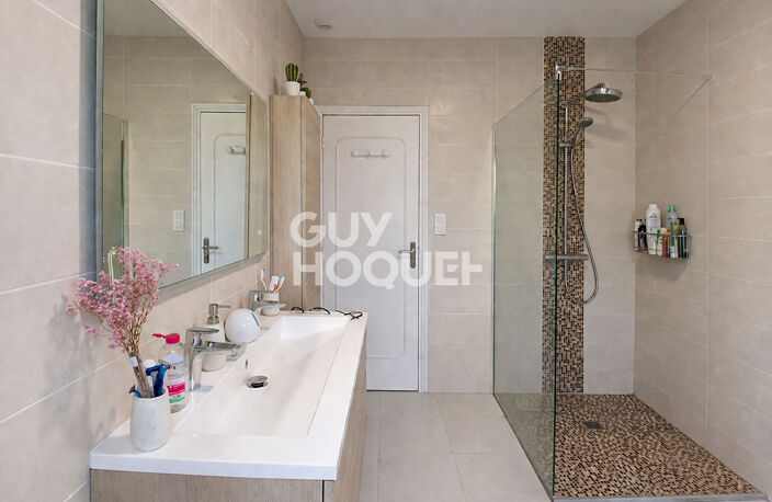 Maison avec double garage, sous-sol et piscine à 5 min d'Agen — photo 5