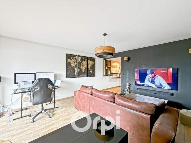 Appartement À Vendre — photo du bien