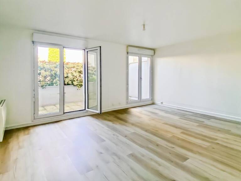 Appartement avec belle terrasse et parking — photo 1